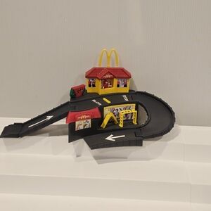 Hot Wheels McDonalds Drive-thru Playset